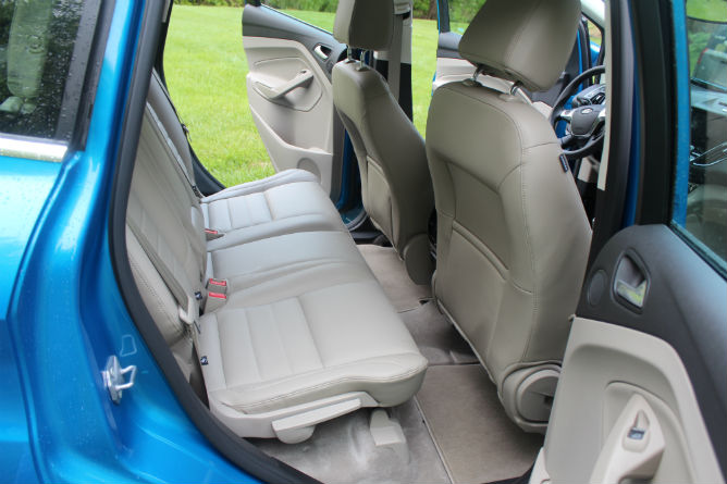 2013_C-Max_Hybrid_rear_seats