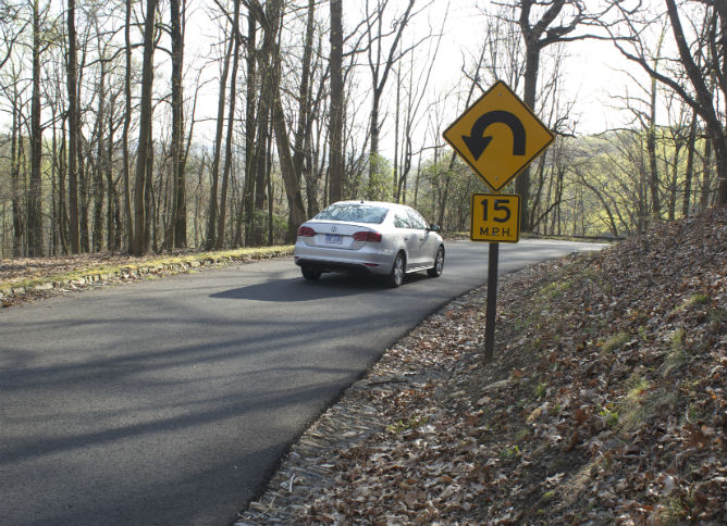 2013_Jetta_Hybrid_15mph