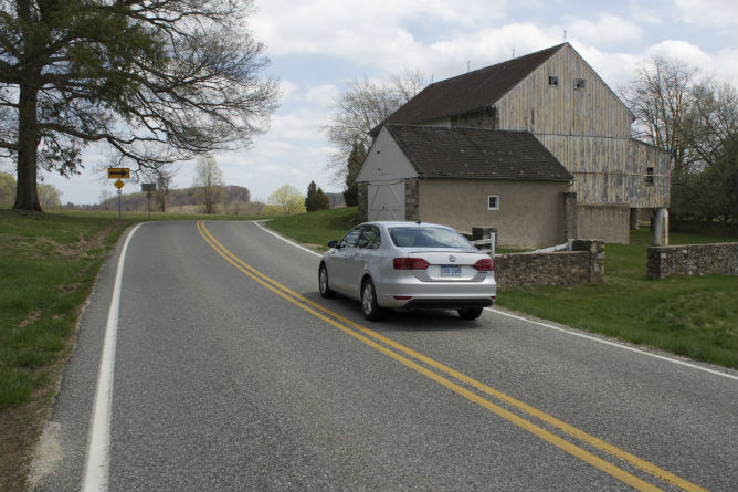 2013_Jetta_Hybrid_barn