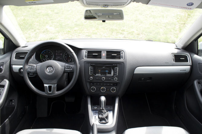 2013_Jetta_Hybrid_dash