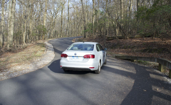 2013_Jetta_Hybrid_rear