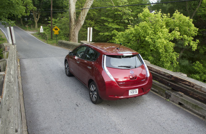2013_Leaf_bridge_rear